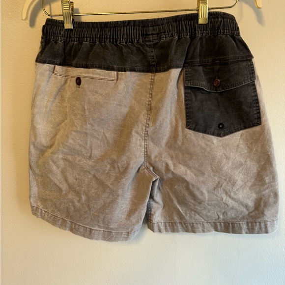Salty Crew Men’s Shorts Size XL - Picture 2 of 5